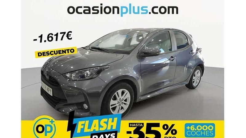 Usado Toyota Yaris Edition 125 CV (91 kW) 2024 Gris Utilitario