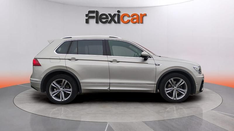 Usado VW Tiguan Sportline 151 CV (111 kW) 2018 Gris SUV