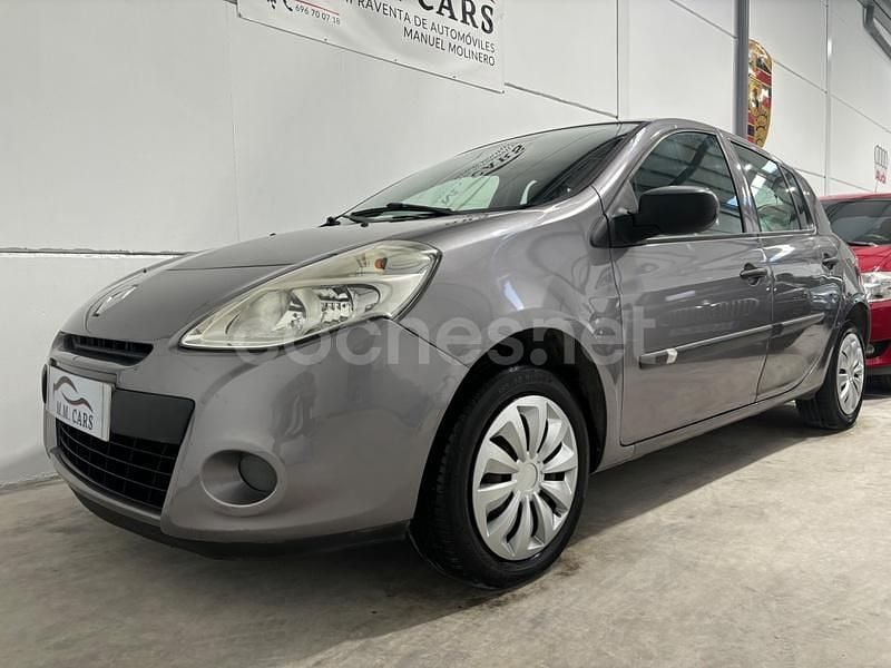 Beige Usado 2014 Renault Clio IV Expression Berlina | 4599 € (Buen precio) - Imagen 1/4