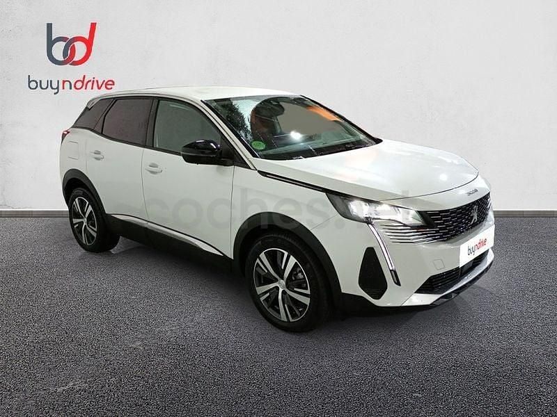Usado Peugeot 3008 Allure 130 CV (95 kW) 2022 Blanco SUV