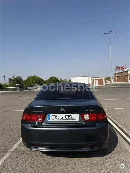Usado Honda Accord Sport 140 CV (102 kW) 2005 Gris / plata Berlina