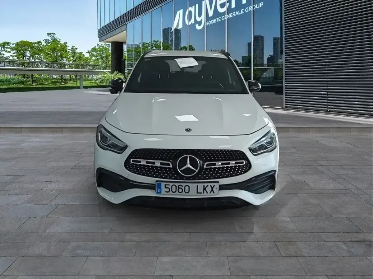 Begagnad Mercedes GLA200 150 HK (110 kW) 2020 Vit SUV