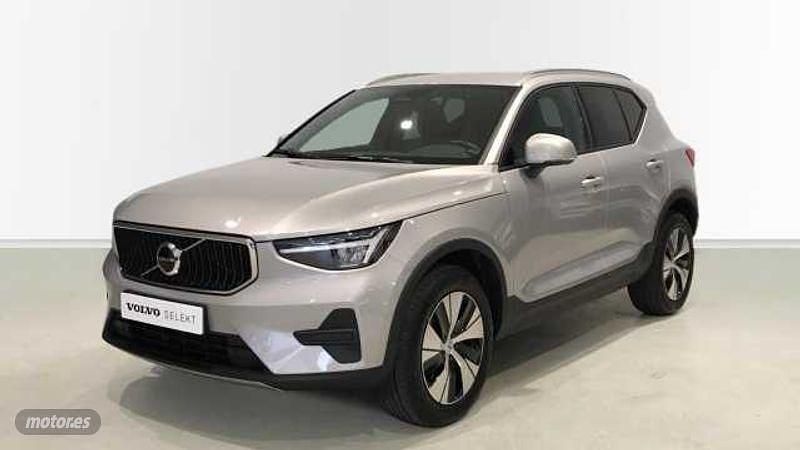 Plateado Usado 2024 Volvo XC40 Core SUV | 36.990 € (Buen precio) - Imagen 1/4