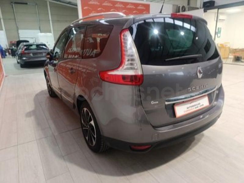 Usado Renault Grand Scénic III Bose Edition 130 CV (95 kW) 2014 Beige Monovolumen