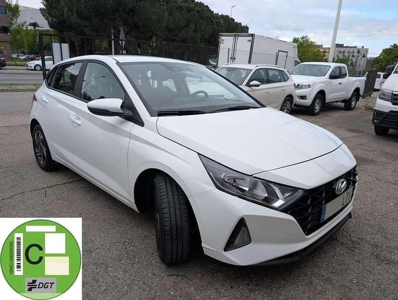 Usado Hyundai i20 101 CV (74 kW) 2022 Blanco Utilitario