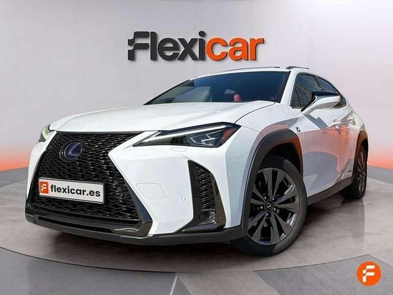 Usado Lexus UX 250h Sport Line 184 CV (135 kW) 2019 Blanco SUV