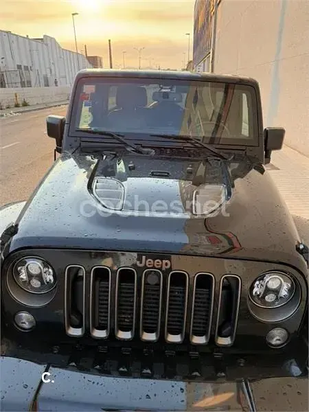Usado Jeep Wrangler Unlimited Sahara 200 CV (147 kW) 2017 Negro SUV