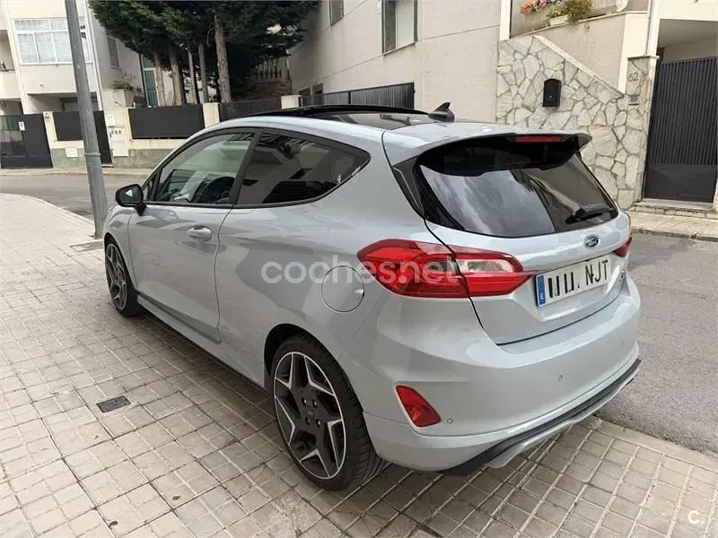 Usado Ford Fiesta ST 200 CV (147 kW) 2019 Gris / plata Utilitario