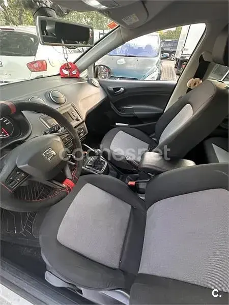 Usado Seat Ibiza Reference 75 CV (55 kW) 2017 Blanco Berlina