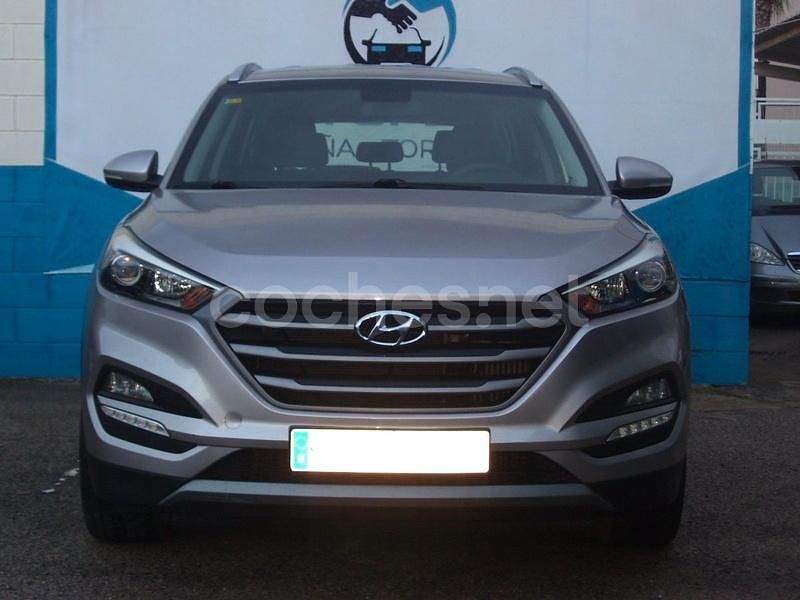 Usado Hyundai Tucson 116 CV (85 kW) 2018 Gris / plata SUV