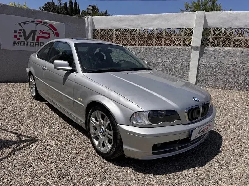 Usado BMW 325 192 CV (141 kW) 2000 Gris / plata Coupe