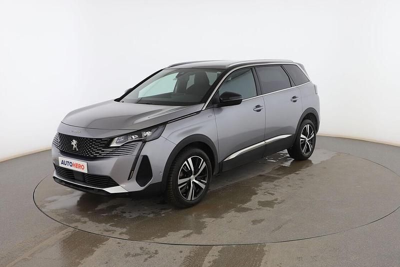 Usado Peugeot 5008 GT 131 CV (96 kW) 2023 Gris SUV