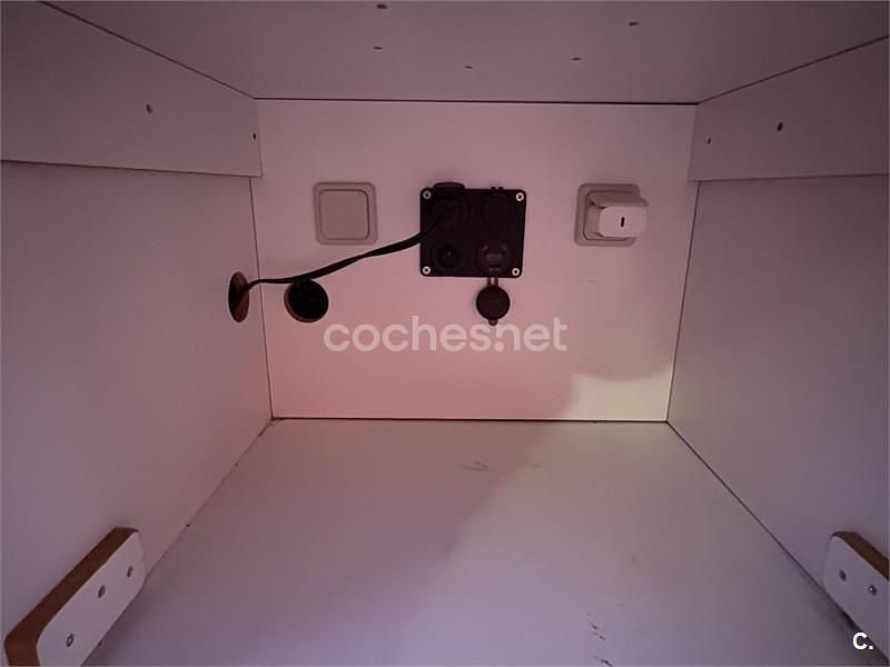 Usado Peugeot Partner Tepee 75 CV (55 kW) 2015 Blanco Monovolumen