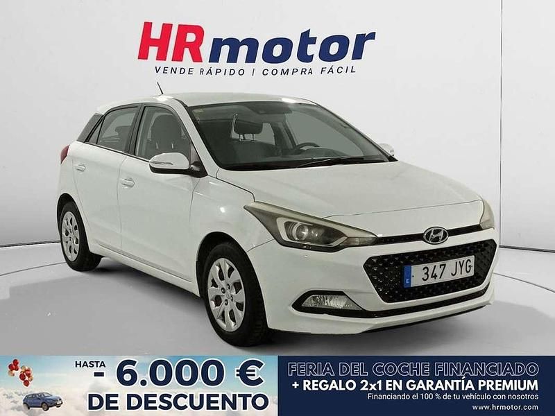 Blanco Usado 2017 Hyundai i20 Utilitario | 10.290 € (Precio justo) - Imagen 1/4