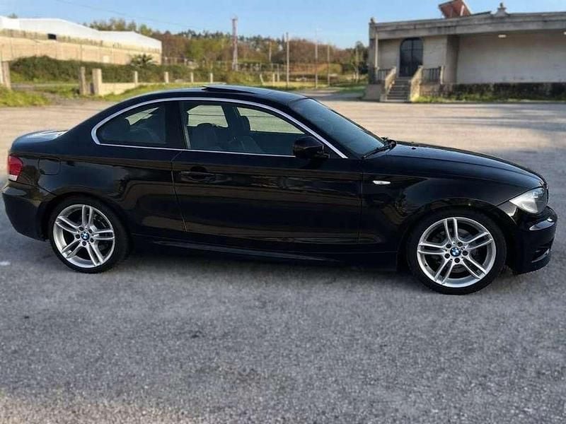 Occasion BMW 118 143 PK (105 kW) 2011 Zwart Hatchback