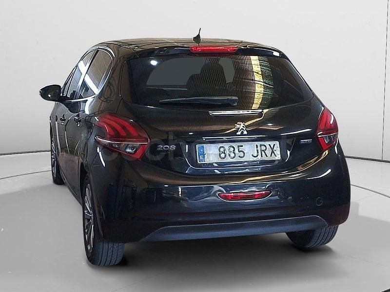 Usado Peugeot 208 Style 82 CV (60 kW) 2016 Negro Utilitario