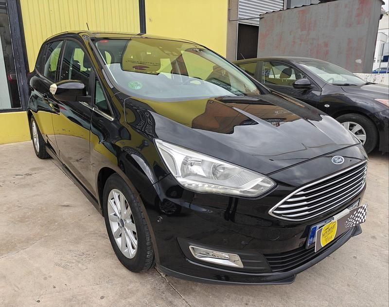 Usado Ford Grand C-Max Trend 120 CV (88 kW) 2018 Negro Monovolumen