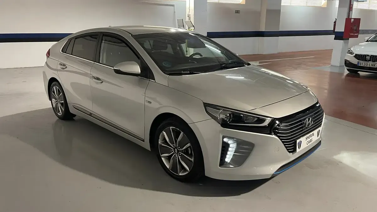 Usado Hyundai Ioniq 141 CV (103 kW) 2019 Gris Utilitario