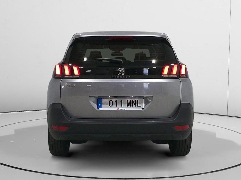 Usado Peugeot 5008 Active 132 CV (97 kW) 2024 Gris SUV