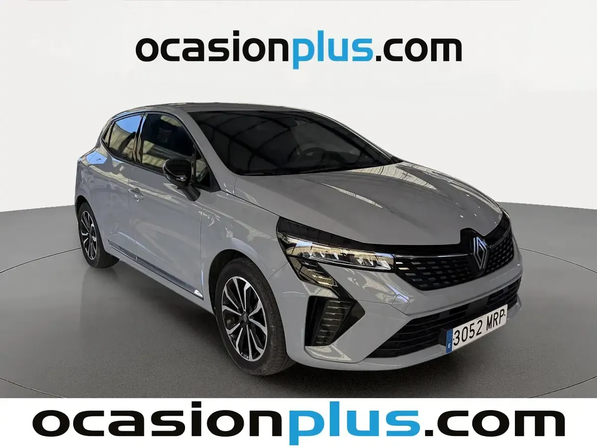 Usado Renault Clio V Techno 143 CV (105 kW) 2024 Gris Utilitario