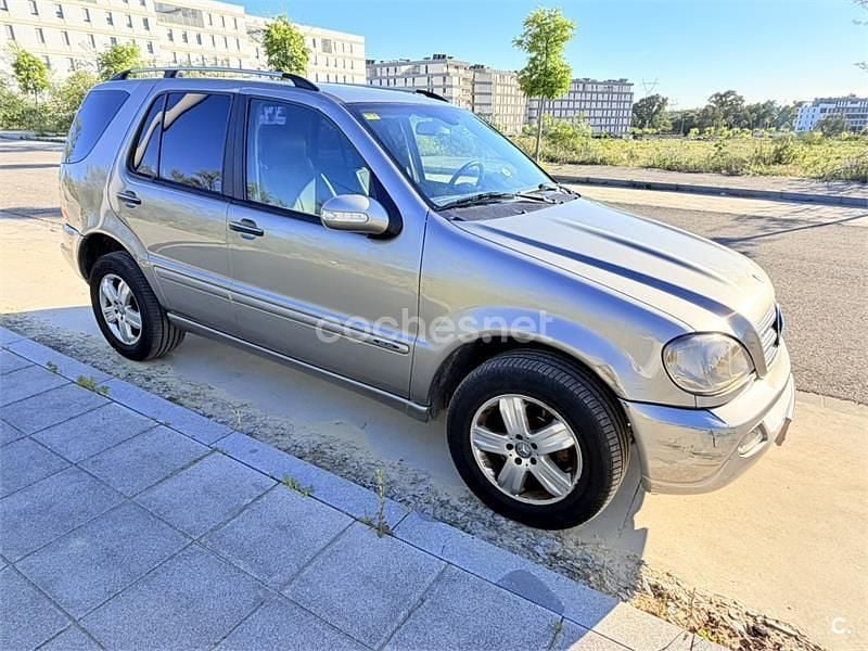 Usado Mercedes ML270 163 CV (119 kW) 2005 Beige SUV