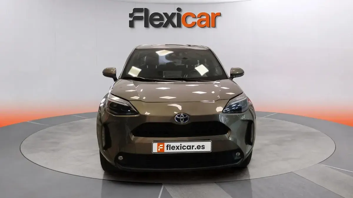 Usado Toyota Yaris Active 116 CV (85 kW) 2023 Verde Utilitario