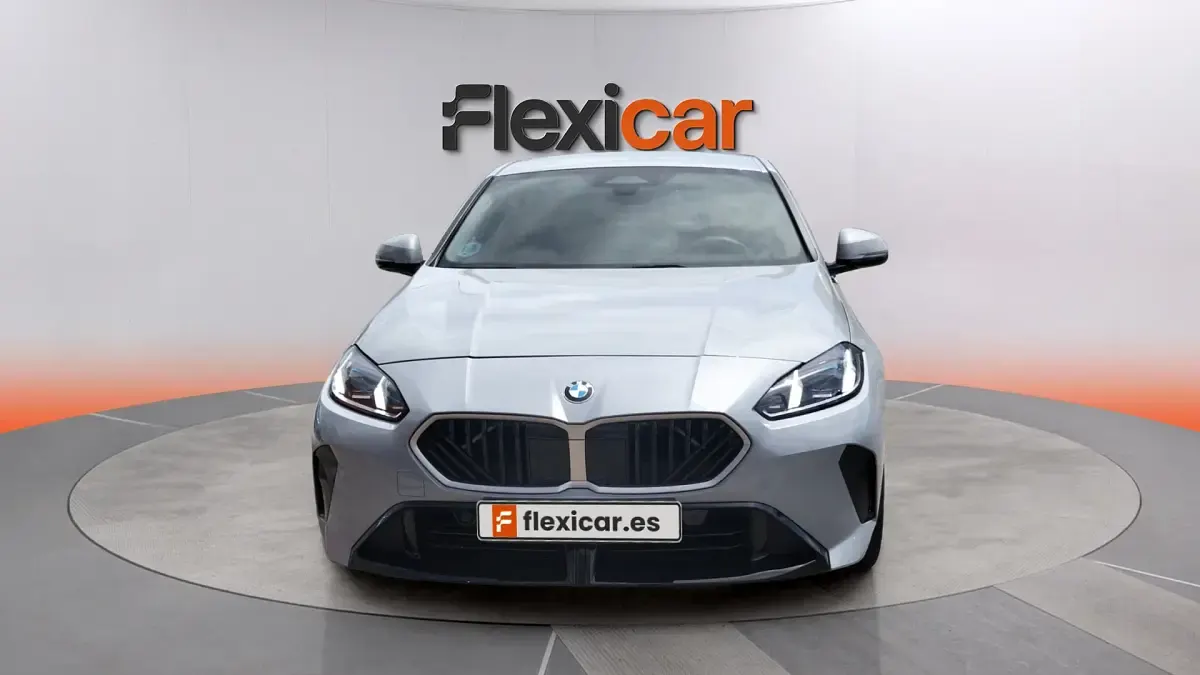 Usado BMW 120 170 CV (125 kW) 2025 Gris Utilitario