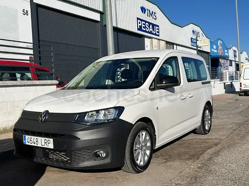 Usado VW Caddy 122 CV (89 kW) 2021 Blanco Monovolumen