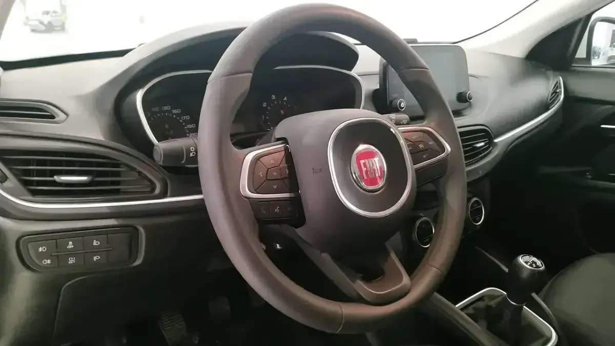 Usado Fiat Tipo Mirror 95 CV (69 kW) 2020 Blanco Familiar