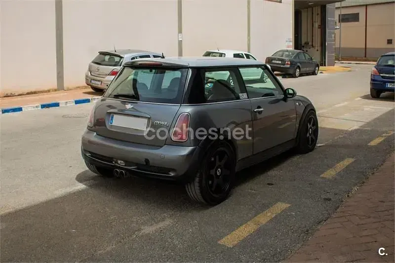 Usado Mini Cooper S 163 CV (119 kW) 2003 Gris / plata Utilitario