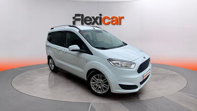 Usado Ford Tourneo Courier Titanium 97 CV (71 kW) 2017 Monovolumen