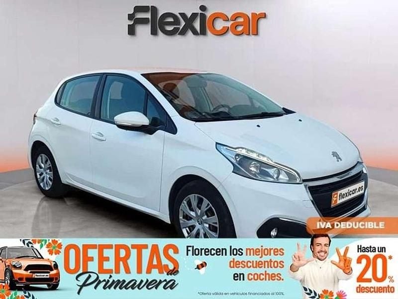Usado Peugeot 208 Active 82 CV (60 kW) 2019 Blanco Utilitario