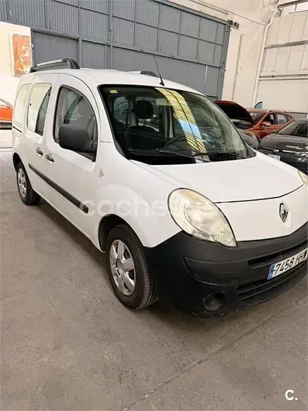 Usado Renault Kangoo 85 CV (62 kW) 2012 Blanco Monovolumen