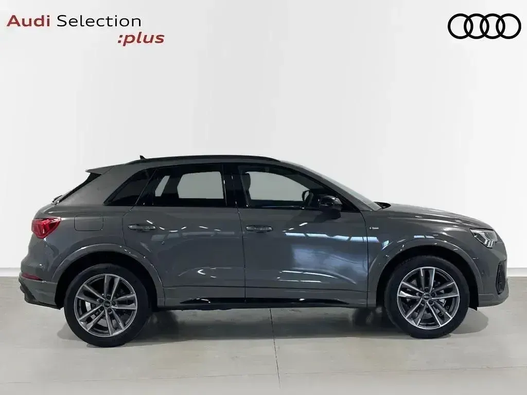 Begagnad Audi Q3 Ambiente 150 HK (110 kW) 2024 Grå SUV