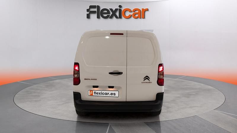 Usado Citroën Berlingo Live 102 CV (75 kW) 2021 Blanco Monovolumen