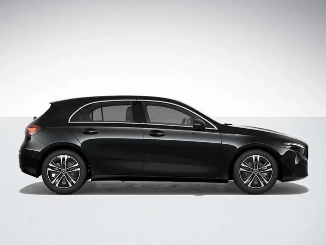 Usado Mercedes A200 150 CV (110 kW) 2025 Negro Berlina
