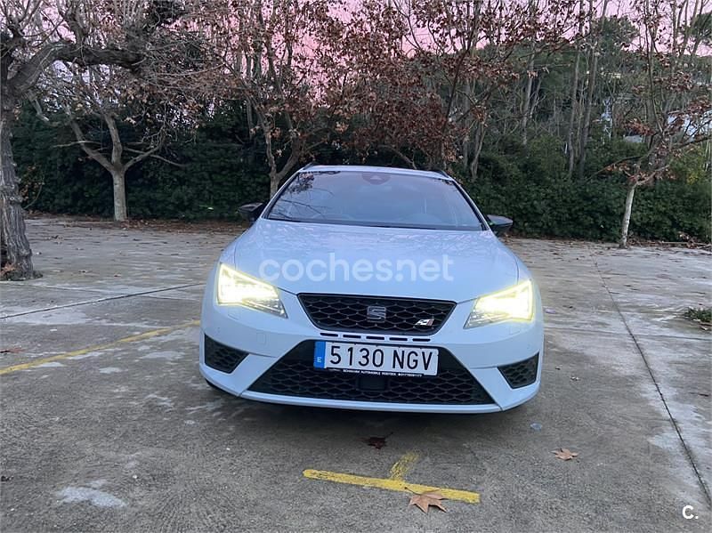 Usado Cupra Leon 290 CV (213 kW) 2016 Blanco Familiar