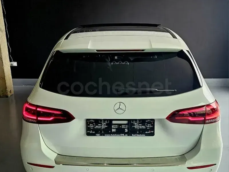 Usado Mercedes B200 136 CV (100 kW) 2019 Blanco Utilitario