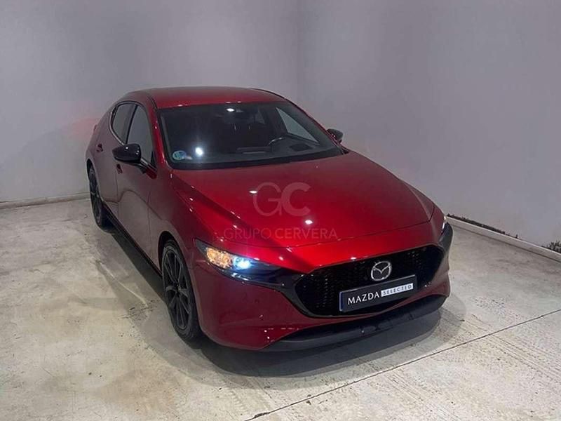 Usado Mazda 3 186 CV (136 kW) 2021 Rojo Utilitario