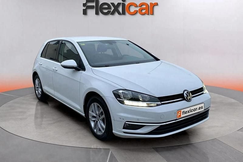 Blanco Usado 2020 VW Golf Advance Berlina | 18.990 € (Super precio) - Imagen 1/4
