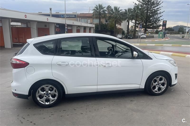 Usado Ford C-MAX Trend 115 CV (84 kW) 2013 Blanco Monovolumen