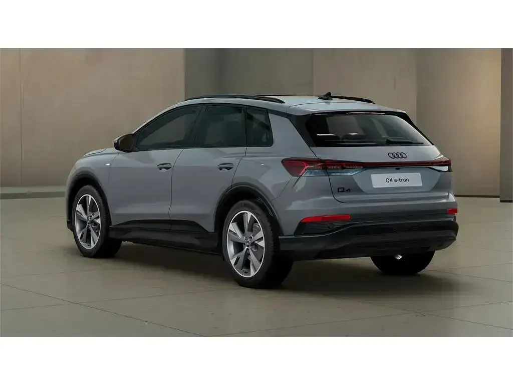 Nuevo Audi Q4 e-tron Ambiente 210 kW (286 CV) 2026 Gris SUV