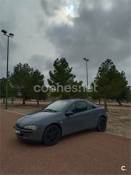 Gris / plata Usado 1999 Opel Tigra Coupe | 2000 € - Imagen 1/4