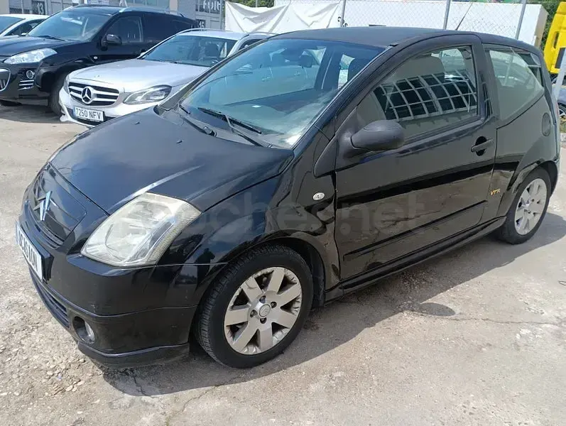 Usado Citroën C2 VTR Sport 70 CV (51 kW) 2006 Negro Utilitario