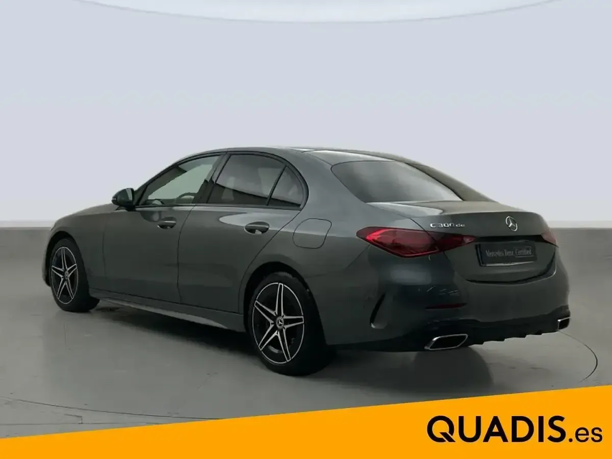 Usado Mercedes C300e AMG line 313 CV (230 kW) 2024 Gris Berlina