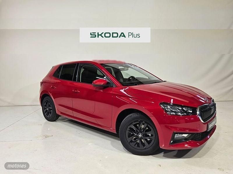 Rojo Nuevo 2025 Skoda Fabia Selection Berlina | 21.500 € (Precio justo) - Imagen 1/4