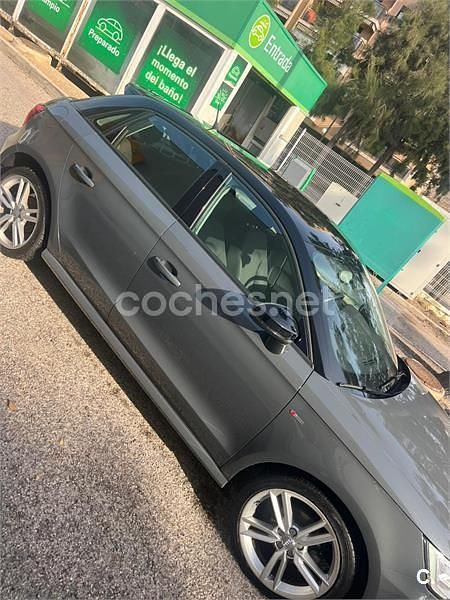 Usado Audi A1 Sportback 95 CV (69 kW) 2018 Gris / plata Utilitario