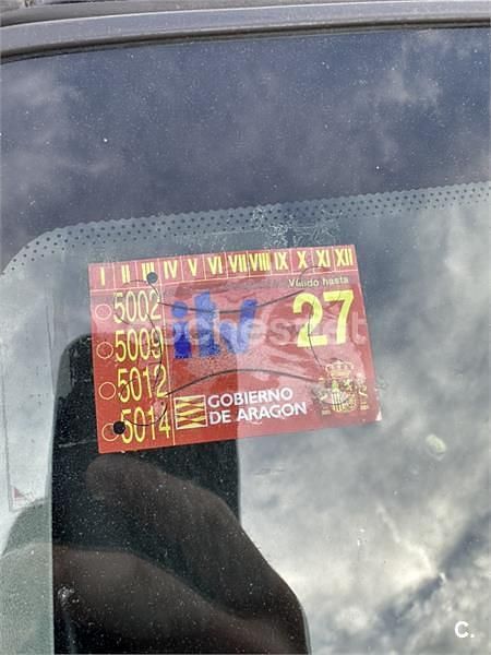 Usado Ford Focus Trend 100 CV (73 kW) 2002 Negro Berlina