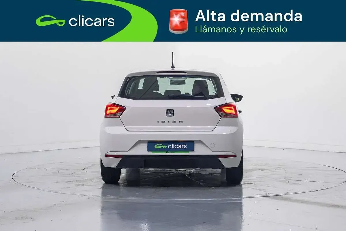 Usado Seat Ibiza Reference 95 CV (69 kW) 2017 Blanco Utilitario