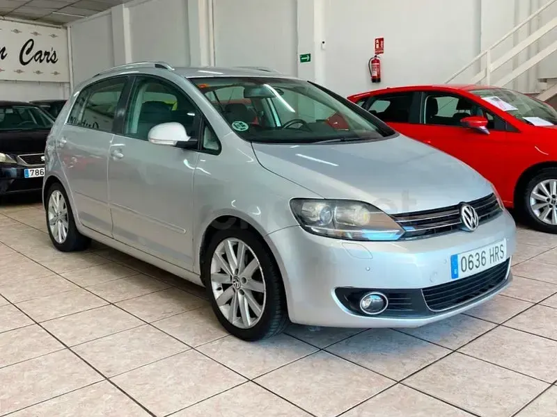 Usado VW Golf Plus Cross Sport 105 CV (77 kW) 2012 Gris / plata Monovolumen